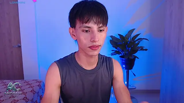 andrew courtzz online show from June 7, 2026, 7:28 pm