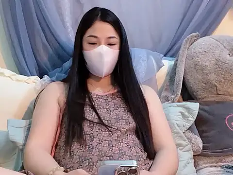 Mimy18 online show from April 30, 2026, 3:51 pm