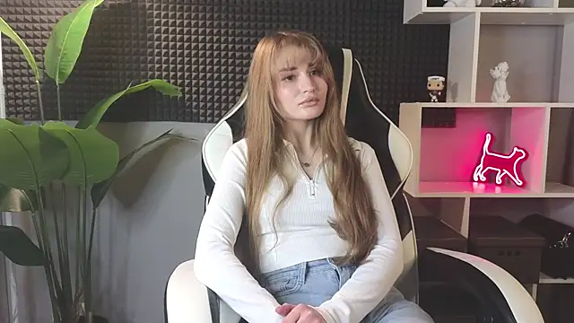 Snapshot of LyriaVespera chatting on February 26, 2026, 9:08 am LyriaVespera online show from February 26, 2026, 9:08 am