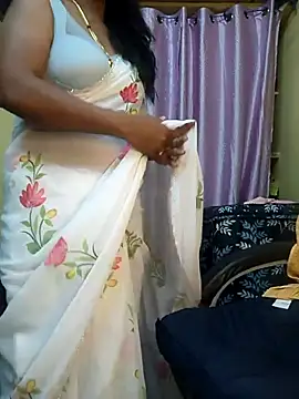 Preeti345 online show from March 28, 2026, 3:44 pm