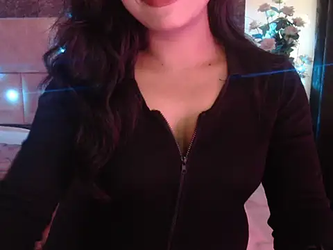 Lola Bebe online show from April 7, 2026, 4:35 am