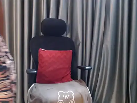 -Micky- online show from February 28, 2026, 2:51 pm