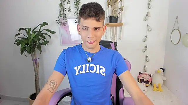 Snapshot of Jasson___ chatting on May 9, 2026, 9:20 pm Jasson online show from May 9, 2026, 9:20 pm