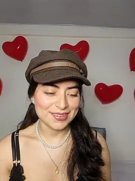 saasha Petit online show from February 17, 2026, 10:23 am