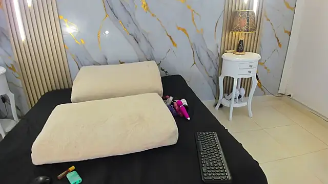 AprillRoss online show from March 31, 2026, 12:27 pm