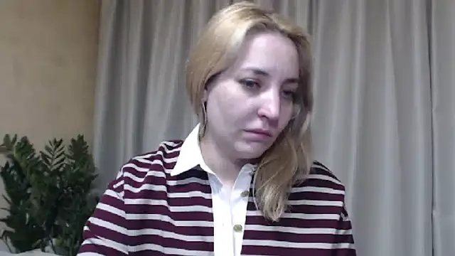 Snapshot of sweetpussy chatting on March 12, 2026, 10:43 am sweetpussy online show from March 12, 2026, 10:43 am