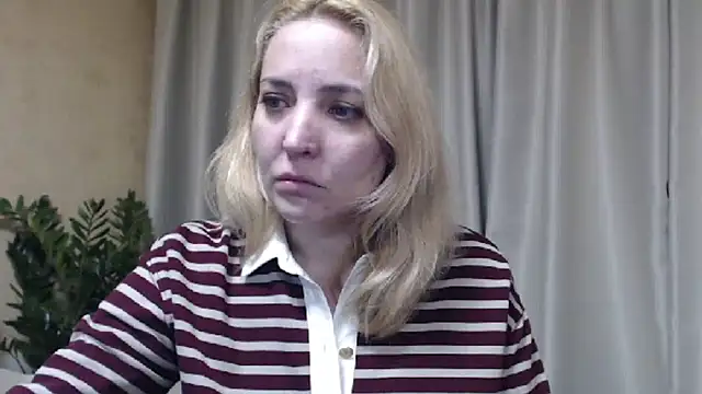 Snapshot of sweetpussy chatting on March 27, 2026, 3:56 pm sweetpussy online show from March 27, 2026, 3:56 pm