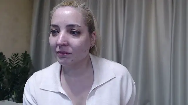 Snapshot of sweetpussy chatting on March 28, 2026, 2:16 pm sweetpussy online show from March 28, 2026, 2:16 pm