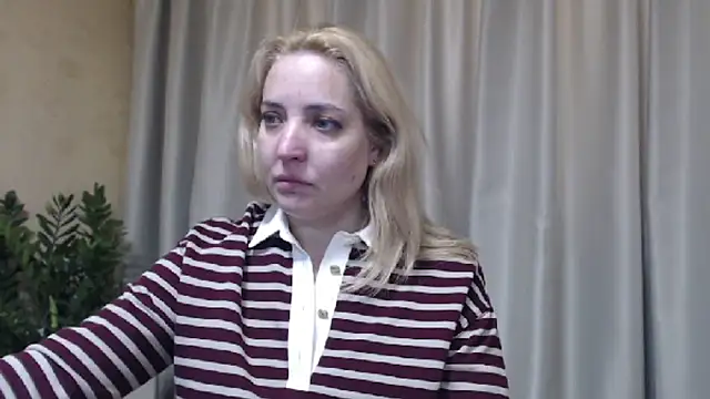 Snapshot of sweetpussy chatting on April 15, 2026, 2:24 pm sweetpussy online show from April 15, 2026, 2:24 pm