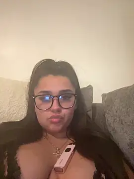 Wild Busty Niyah XX online show from March 6, 2026, 9:44 pm