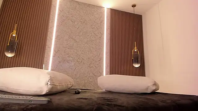 maye wells  online show from February 28, 2026, 7:37 pm