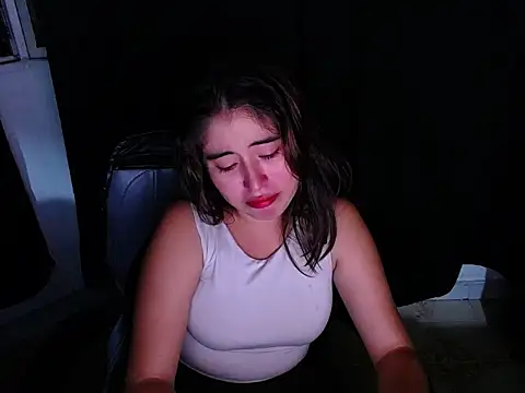 mia walker22 online show from December 19, 2025, 1:45 am