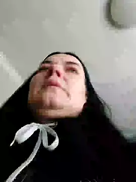 Snapshot of SashaBond chatting on February 9, 2026, 9:46 am SashaBond online show from February 9, 2026, 9:46 am