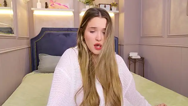 Lina Sinerz online show from February 13, 2026, 8:27 pm