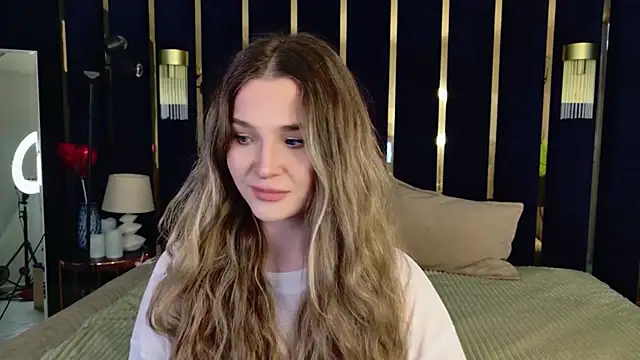 Lina Sinerz online show from April 4, 2026, 8:50 pm