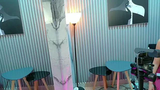 KathyAiden online show from January 10, 2026, 1:02 pm