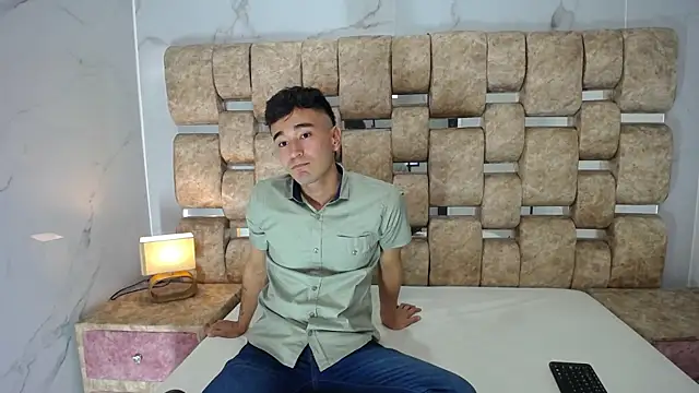 KathyAiden online show from January 12, 2026, 7:41 pm