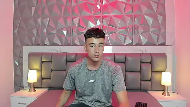 KathyAiden online show from January 13, 2026, 7:41 pm