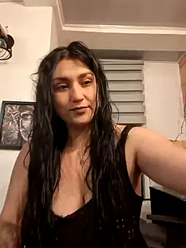 Magenta Moon online show from March 21, 2026, 12:59 am