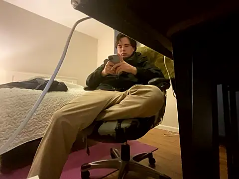 Snapshot of phantom898983 chatting on January 14, 2026, 2:06 am phantom898983 online show from January 14, 2026, 2:06 am