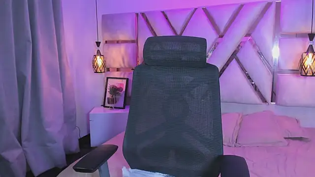 scarlettvg online show from January 7, 2026, 4:48 am