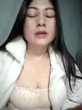 Paerl-sweet online show from February 5, 2026, 1:21 am