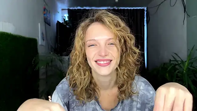 Miss Monroe online show from January 12, 2026, 9:58 am