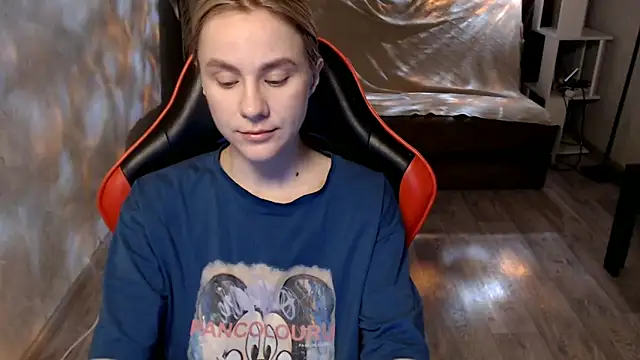 MiaBun1 online show from April 4, 2026, 12:42 am