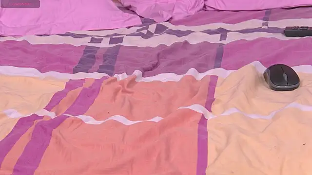 KendallVelvet online show from April 15, 2026, 9:05 am