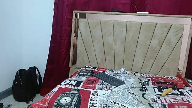 Snapshot of pia_houns17 chatting on December 18, 2025, 2:50 am pia houns17 online show from December 18, 2025, 2:50 am