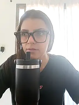 lililovexx online show from February 1, 2026, 1:09 pm