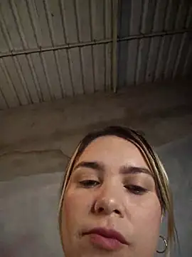 Snapshot of Charlott_smi chatting on February 17, 2026, 6:03 pm Charlott smi online show from February 17, 2026, 6:03 pm