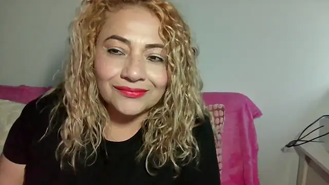 Snapshot of mariajosebarrazaa chatting on March 6, 2026, 6:26 pm mariajosebarrazaa online show from March 6, 2026, 6:26 pm