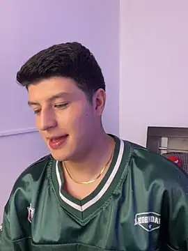 Goldenknight33 online show from April 1, 2026, 3:09 pm