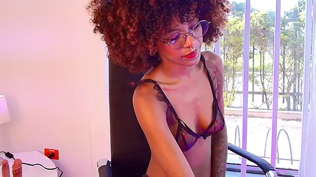 NaomiClay online show from May 22, 2026, 12:44 pm