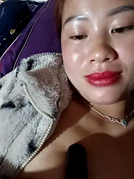 mayni012314 online show from February 5, 2026, 6:23 pm