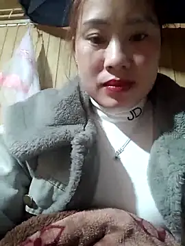 mayni012314 online show from February 8, 2026, 12:52 pm