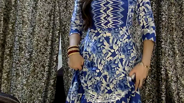 Exotic tanvi online show from April 3, 2026, 6:33 am