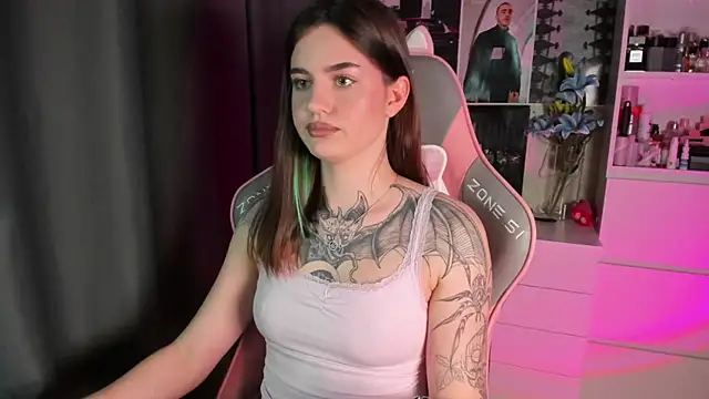 NikkieKitty online show from March 21, 2026, 4:10 pm