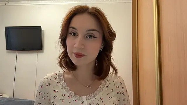 StacieLaudadio online show from January 12, 2026, 12:10 pm