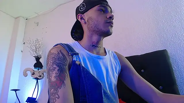 kingdani hot online show from February 1, 2026, 3:05 am