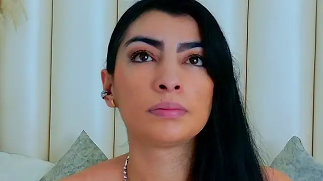 NinnaPiers online show from July 7, 2026, 12:31 pm