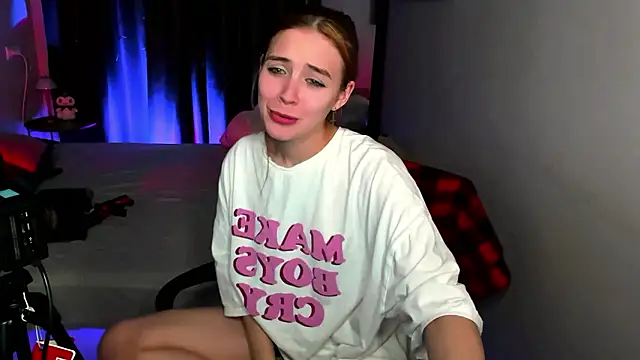 Bella xBaby online show from January 14, 2026, 2:06 am