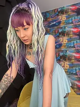Snapshot of Tattoo__Moon chatting on June 6, 2026, 1:21 am Tattoo Moon online show from June 6, 2026, 1:21 am