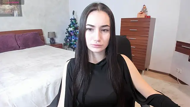 Snapshot of MiraaLes chatting on December 19, 2025, 12:23 pm MiraaLes online show from December 19, 2025, 12:23 pm