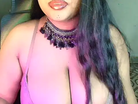 HEZALNUT online show from April 18, 2026, 7:58 pm