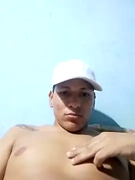 Snapshot of matalinda14 chatting on April 8, 2026, 4:23 am matalinda14 online show from April 8, 2026, 4:23 am