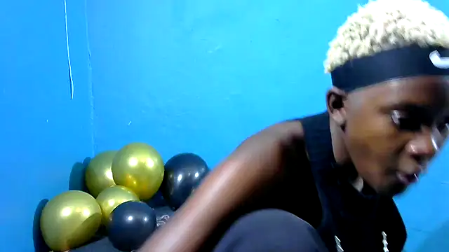 Snapshot of PetiteDoll_06 chatting on January 15, 2026, 5:05 pm PetiteDoll 06 online show from January 15, 2026, 5:05 pm