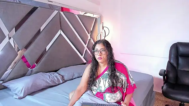 Siryenay  online show from December 18, 2025, 5:35 am