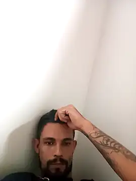 leobct555 online show from December 17, 2025, 8:37 pm